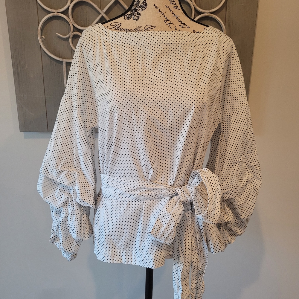 Max Jeans Women's Tie Front or Back Black and White Polka Dot Shirt Size XS